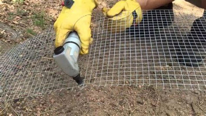 How to cut hardware cloth