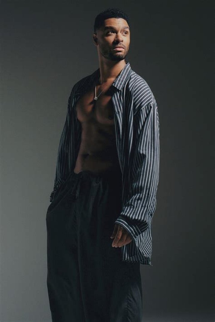 How to pronounce rege jean page