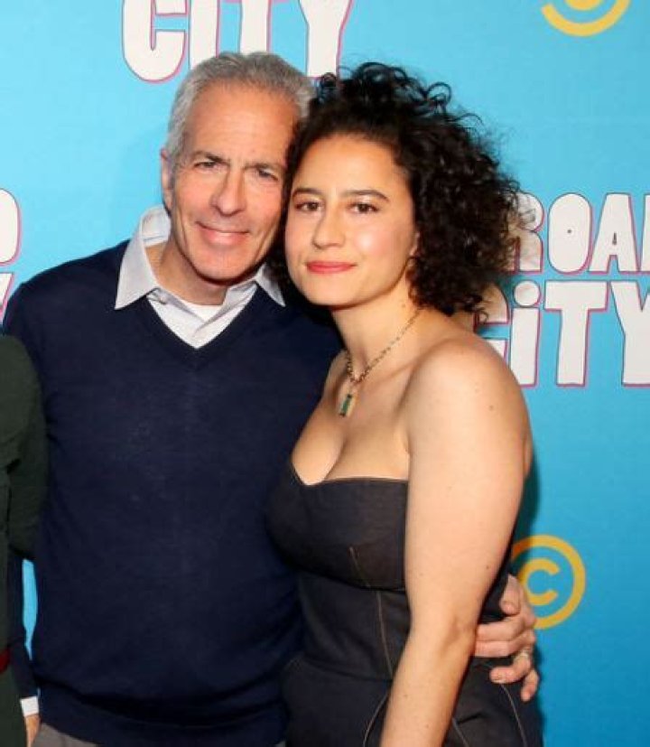 Ilana Glazer Bio, Wiki, Age, Height, Husband, Parents, Broad City, Movies, TV Shows, and Net Worth.