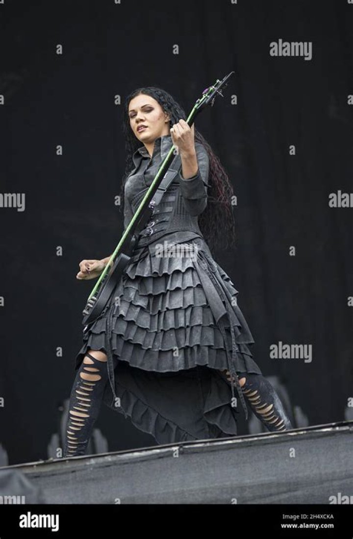 Is Chela Rhea Harper Still With Coal Chamber? Rayna Foss Replacement Now