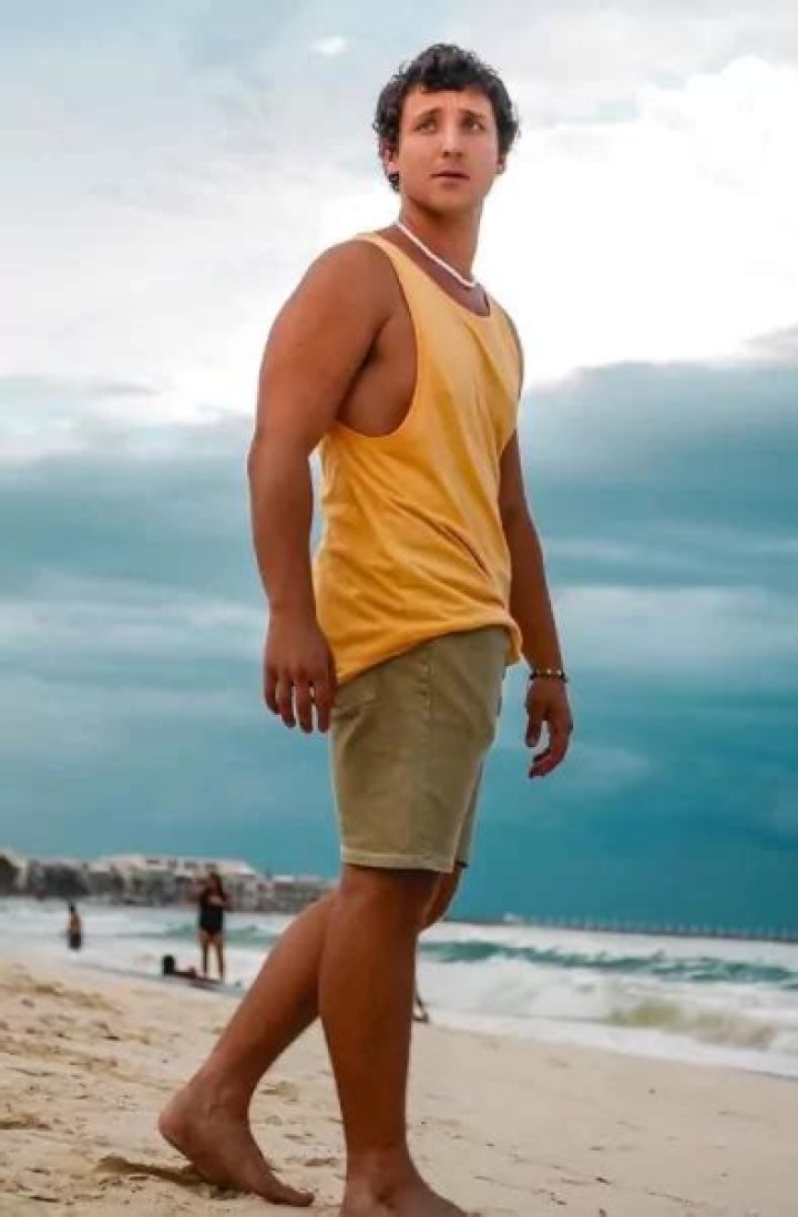 Is Julius Dein Married? His Age, Girlfriend Name, Religion