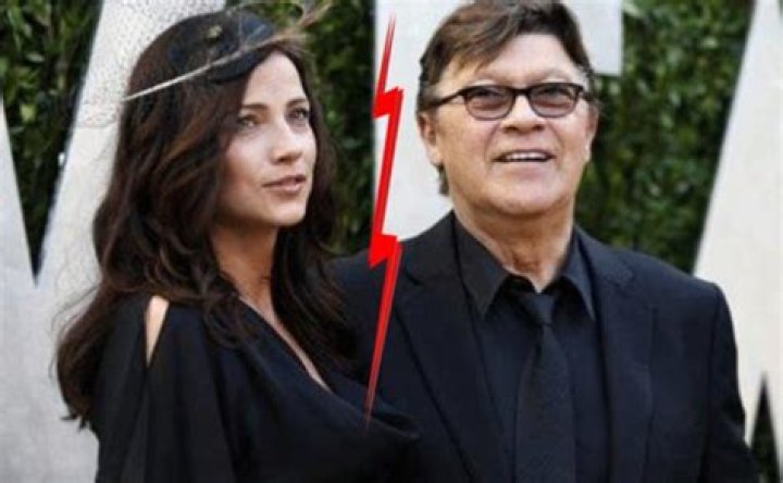 Is Robbie Robertson Married to Wife? Or Dating a Girlfriend?