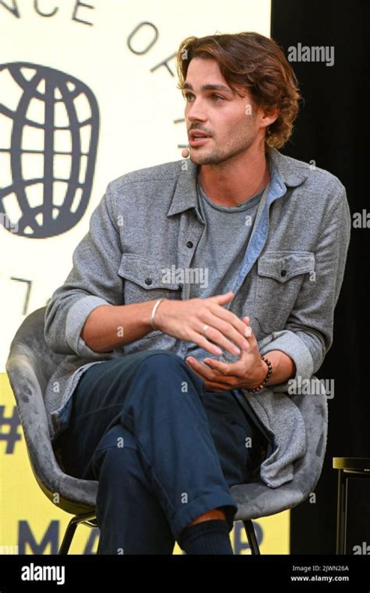 Jack Harries Bio, Wiki, Age, Height, Education, Girlfriend, Family, Care and Net Worth