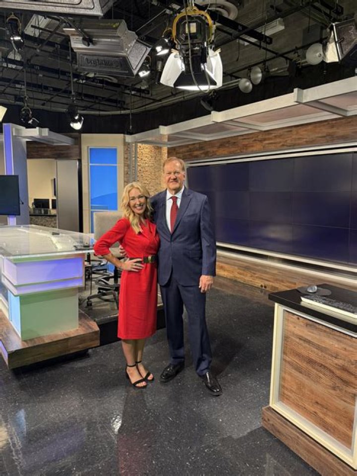 Jackie Garrity Biography, Age, Pregnancy, Twins, KVAL News and Net Worth