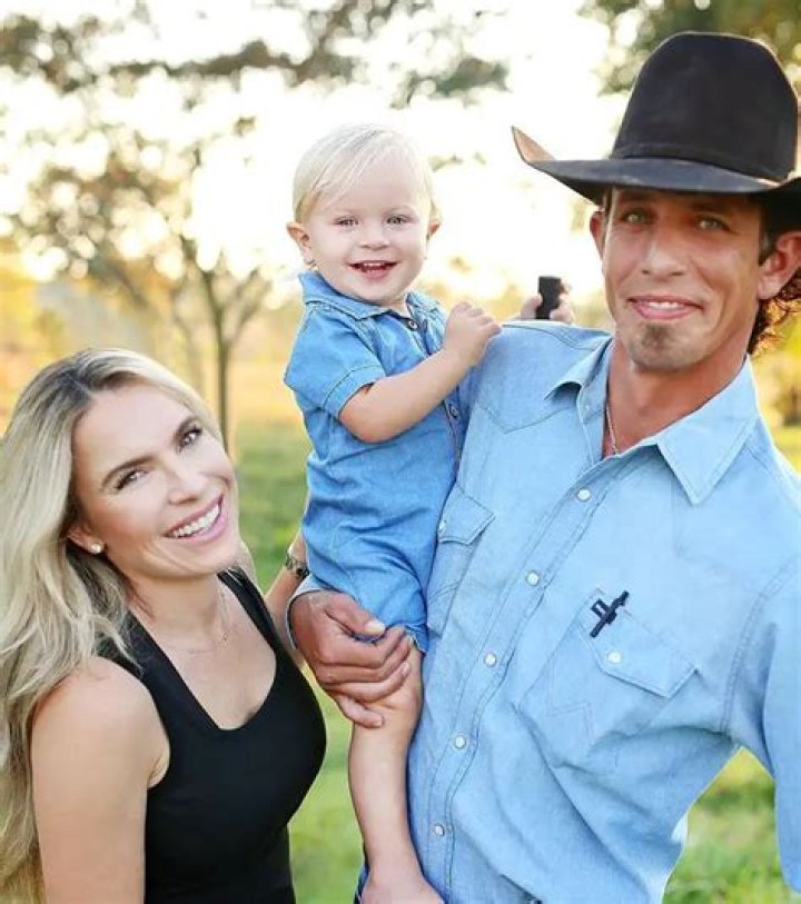 James Burton Mauney Bio, Wiki, Age, Family, Wife, Rodeo Cowboy and Net Worth
