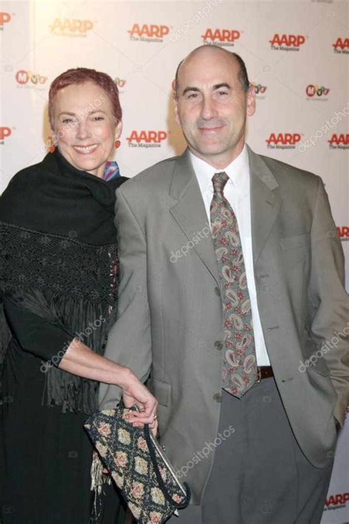 James Eckhouse Net Worth, (Wife Sheila Kiliher Walsh) Height, Wiki, Family