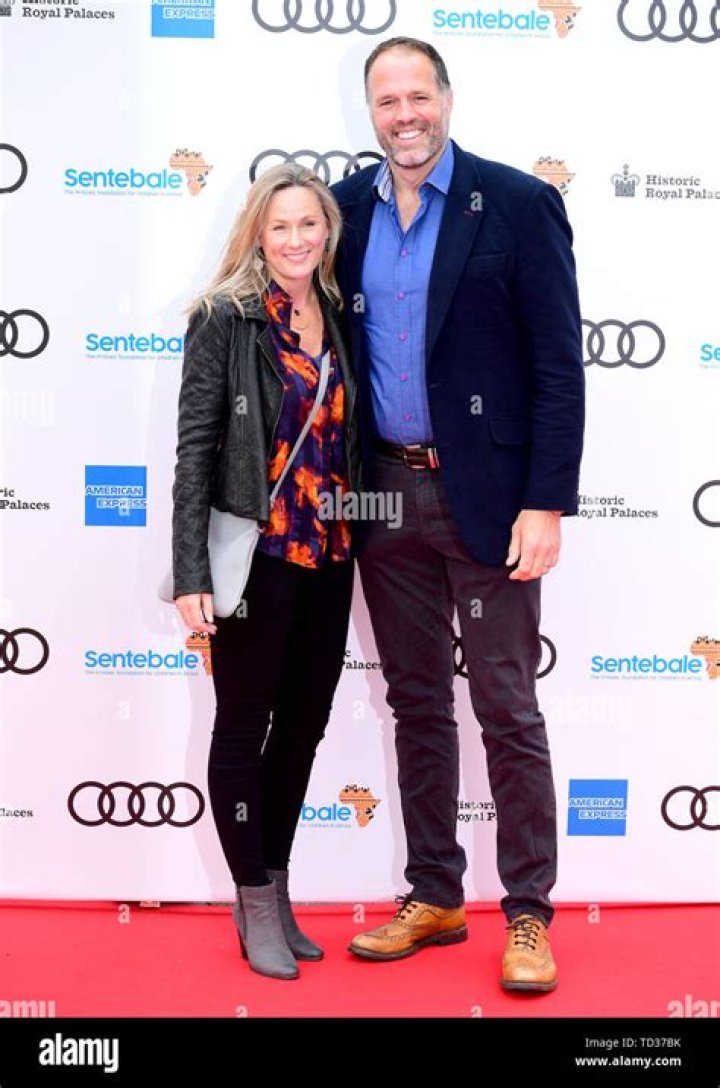 Jane Bayfield Martin Bayfield Wife Age, Height & Net Worth: How Tall?