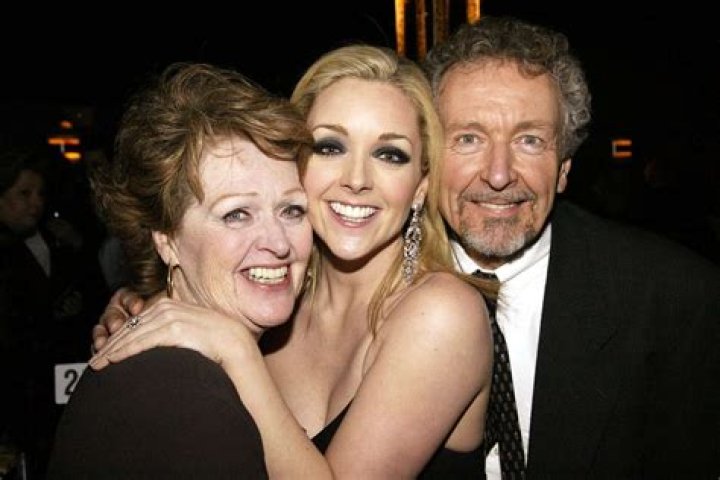 Jane Krakowski Parents: Barbara Krajkowski and Ed Krajkowski