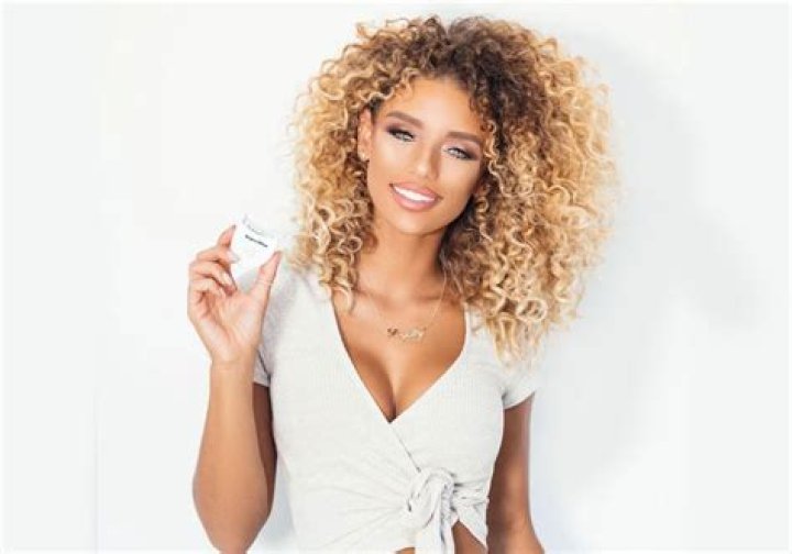 Jena Frumes Jesse Lingard, Hair, Career & Net Worth