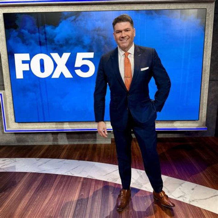Jim Lokay Bio, Age, Height, Husband, Kids, Salary, Fox 5