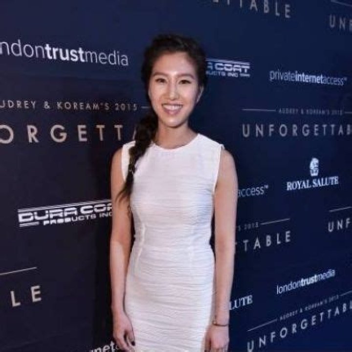 Joana Pak- Wiki, Age, Height, Net Worth, Husband, Ethnicity