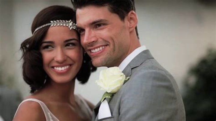 Joel Smallbone Biography, Age, Birthday, Education, Wife, Height, Wedding, Movies and Net Worth