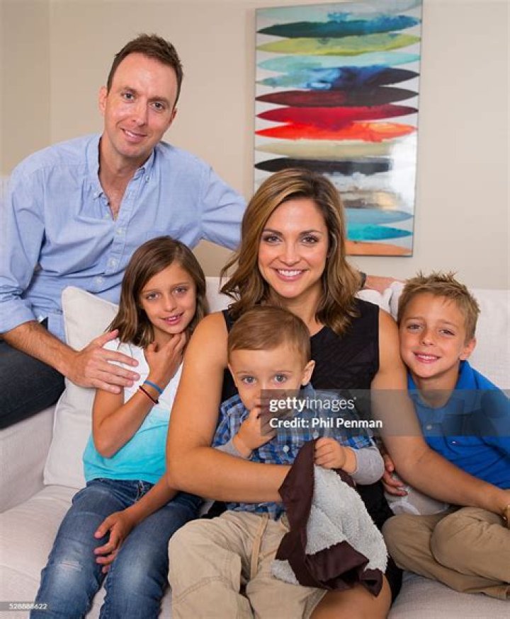 John Krueger (Paula Faris’ Husband) Bio, Wiki, Age, Height, Family, Wife, Children and Net Worth
