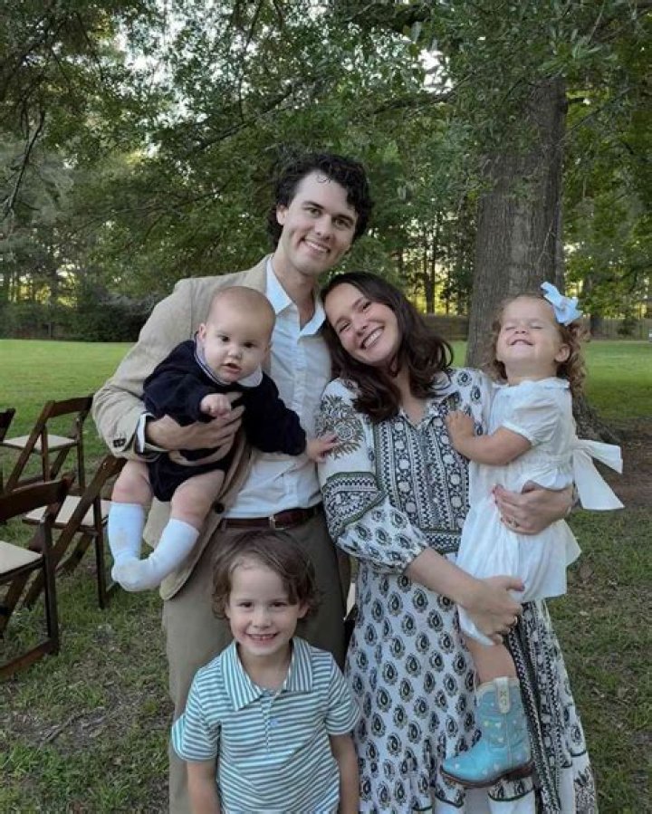 John Luke Robertson Wiki, Bio, Wife, Height, Weight, Age, Siblings, Family