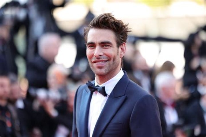 Jon Kortajarena Bio, Wiki, Age, Wife, Mother, Net Worth, Height and Movies