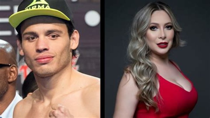 Julio César Chávez: Wife, net worth, tattoos, smoking & body facts