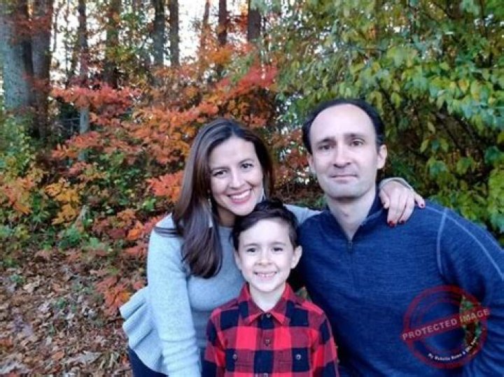 Karen Loftus Bio, Wiki, Age, Height, Family, Husband, Married, Salary, Net worth, WFLA, Instagram