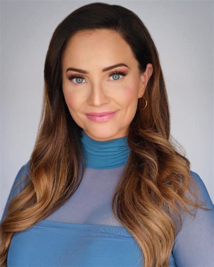 Kari Hawker Net Worth, Income, Salary, Earnings, Biography