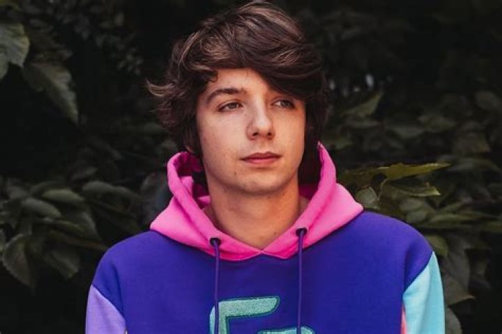 Karl Jacobs Bio, Wiki, Age, Height, Sister, Dating, Twitch and Net Worth