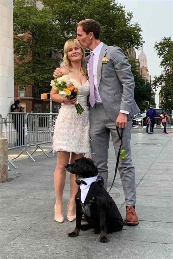 Kathy Baker: Husband, net worth, tattoos, smoking & body measurements