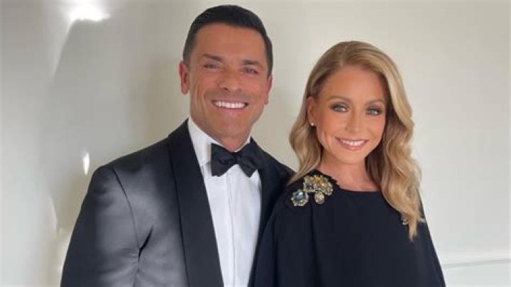 Kelly Ripa’s Net Worth, Age, Height, Weight, Husband, Kids, Bio-Wiki