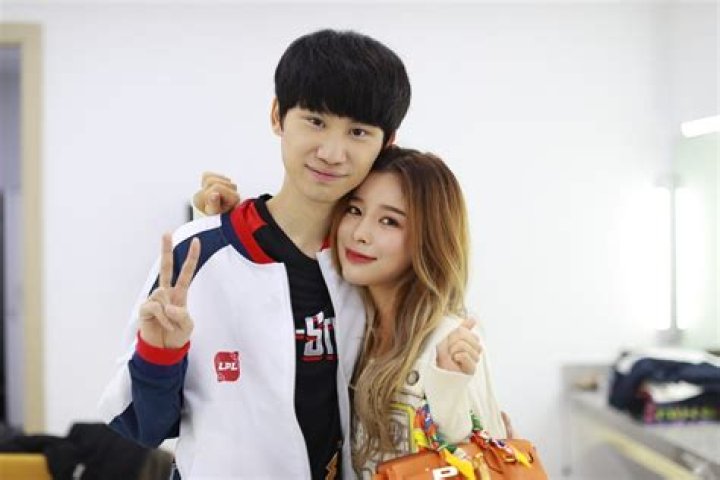 Kim Tae-sang – Doinb Height, Weight, Net Worth, Age, Birthday, Wikipedia, Who, Instagram, Biography