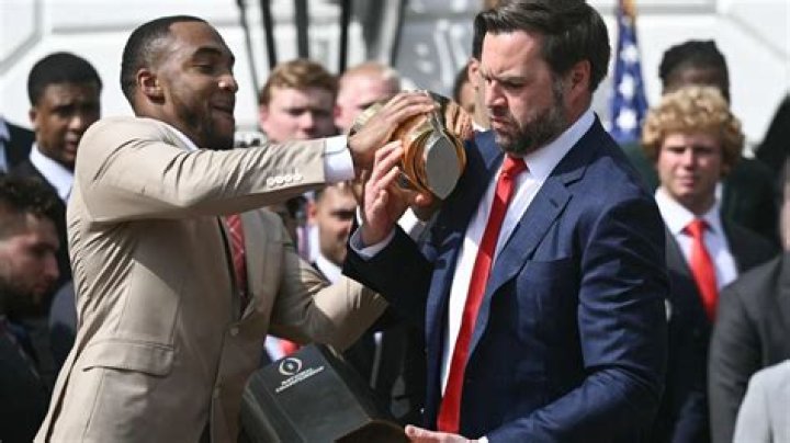 Leon Lett Salary, Net Worth, Fumble Video, GIF, Family, College