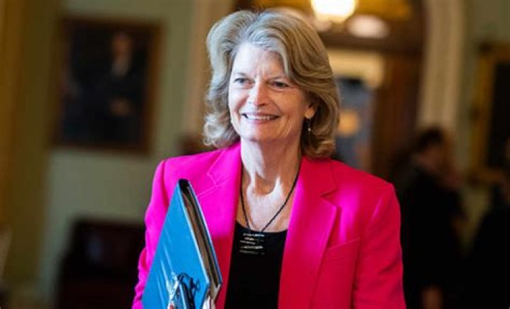 Lisa Murkowski Bio, Net Worth, Husband, Age, Parents, Party, Height