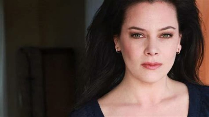 Liza Snyder Height, Wiki, Biography Net Worth, Age, Who, Facts