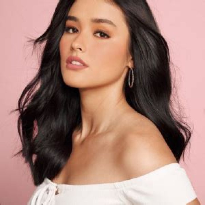 Liza Soberano – Bio, Facts, Wiki, Net Worth, Age, Height, Enrique Gil, Alone Together, Tate, Parents, Brother, Darna, Star magic Ball, Boyfriend