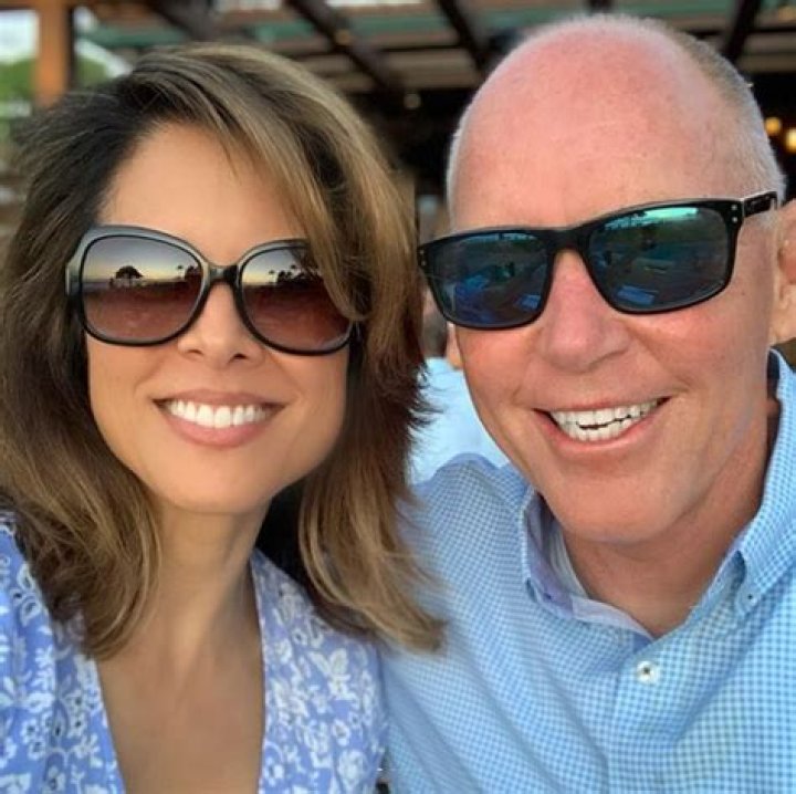 Loni Coombs Husband, Age, Wiki, Eyes, Married Steve Carlston :: Bio