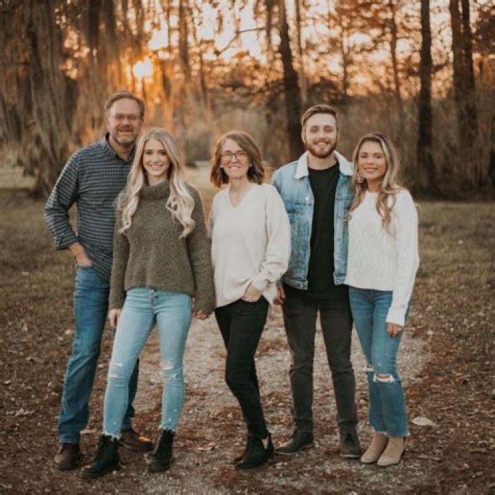 Loren Larson Family, Wife, Hand, Wikipedia, Biography, Age, Ministries, Net Worth