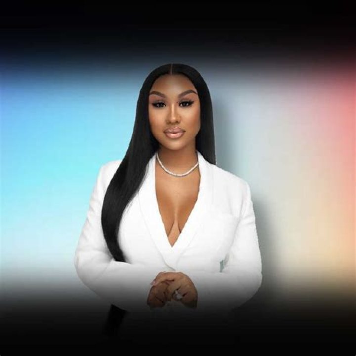 Louise Fletcher Net Worth, Income, Salary, Earnings, Biography