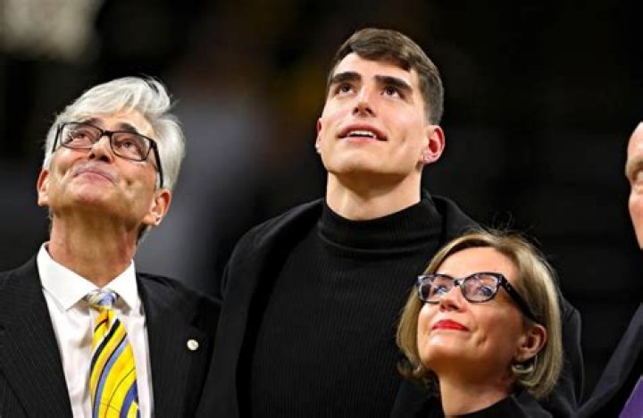 Luka Garza Parents: Are Frank & Sejla Garza Still Married? Sister Family