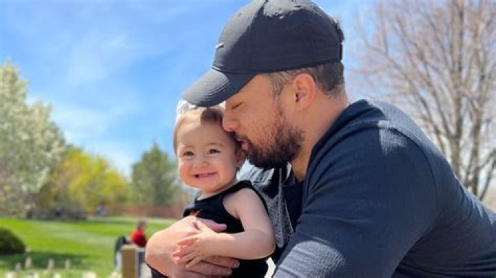 Manti Te’o Net Worth and Salary: Parents Ethnicity Girlfriend Wife & Net Worth