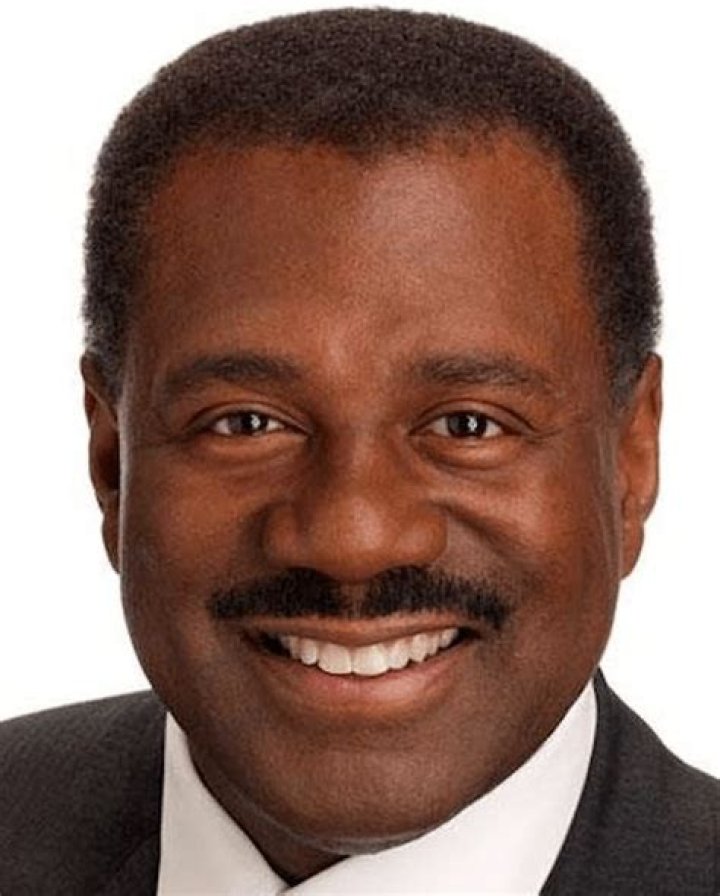 Marc Brown (ABC 7) Bio, Age, Height, Family, Wife, Salary, Net Worth