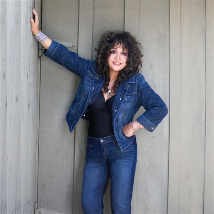 Maria Muldaur Bio, Wiki, Husband, Daughter, Midnight at the Oasis, and Net Worth