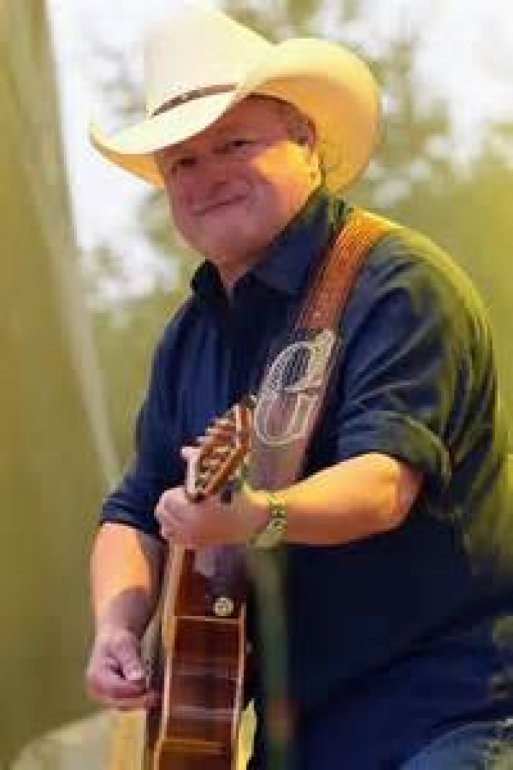 Mark Chesnutt’s Net Worth, Age, Height, Weight, Wife, Kids, Bio-Wiki