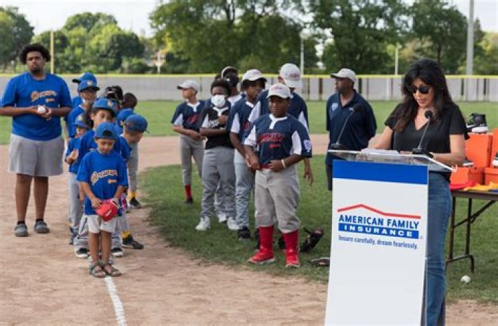 Meet Christian Yelich Parents Stephen And Alecia Yelich- His Family Tree Explored