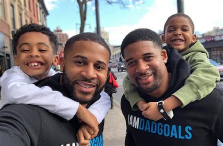 Meet Devale Ellis Siblings Brian And Tori Ellis Nephew Aiden And Family