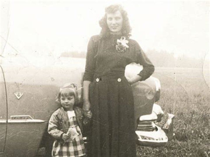 Meet Karen Davidson, Elizabeth Reaser’s Mother, Everything To Know About