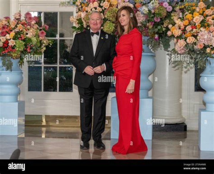 Meet Letitia Santarelli Jim Kenney Girlfriend Turned Wife – Her Age Wiki Bio & Net Worth