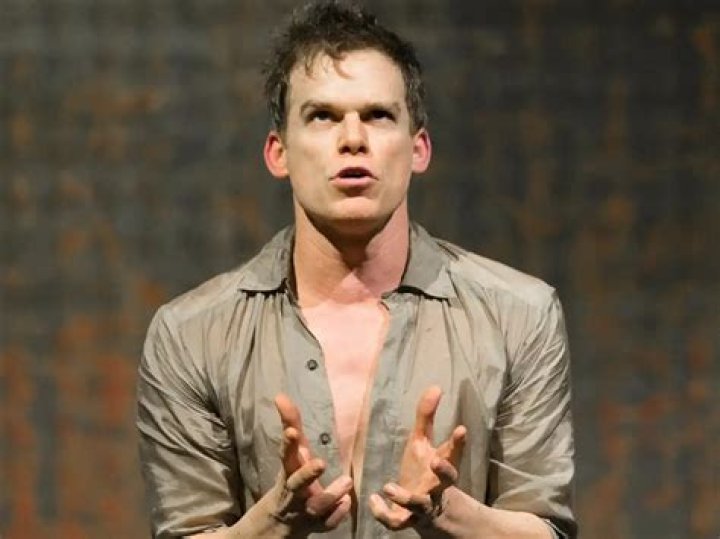 Michael C. Hall Biography: Married, Age, Net Worth, Height, Kids, Instagram, Wife, Movies & TV Shows, Awards, Wiki