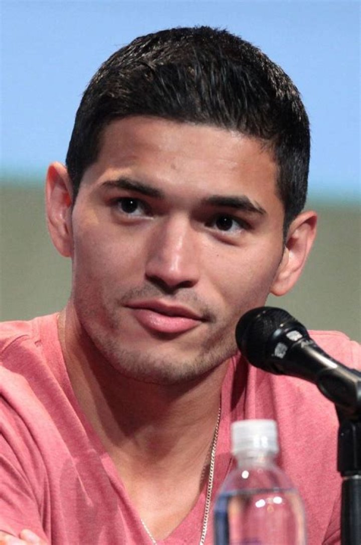 Miguel Gomez (Actor) Bio, Age, Height, Parents, Siblings, Dating, Tv shows, Songs And Net worth