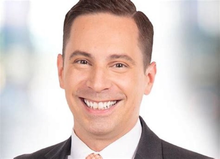 Mike Augustyniak WCCO, Bio, Wiki, Age, Husband, Salary, and Net Worth