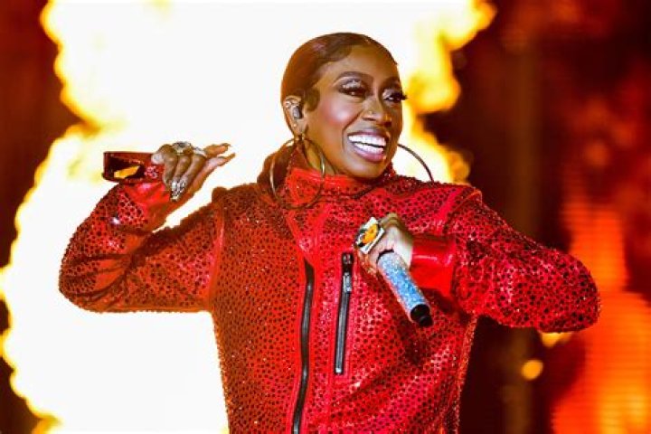 Missy Elliot Age, Net Worth, Songs, Husband, Instagram