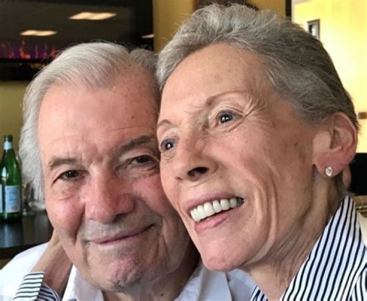 Mitch Rossell Bio, Wiki, Age, Height, Parents, Wife, Songs, and Net Worth