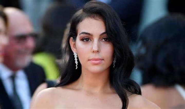 Model: Georgina Rodríguez Wikipedia Age Height; Boyfriend Net Worth & Instagram