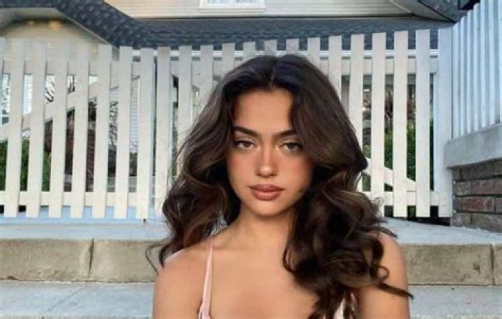 Nailea Devora Bio, Wiki, Age, Height, Boyfriend, Parents, Ethnicity, Tik Tok, Merch and Net worth