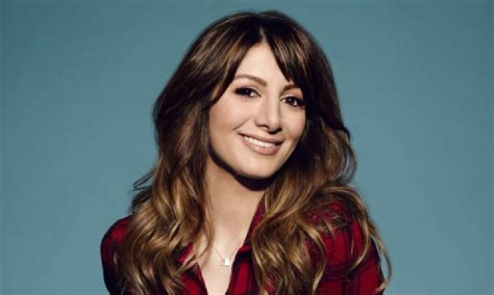 Nasim Pedrad bio: age, height, figure, husband, movies and TV shows